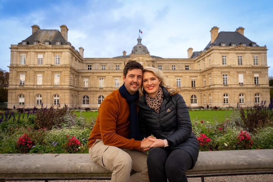Paris: Private photo shooting at the Luxembourg Garden - Meeting Benoît near Jardin du Luxembourg (and how not to lose time)