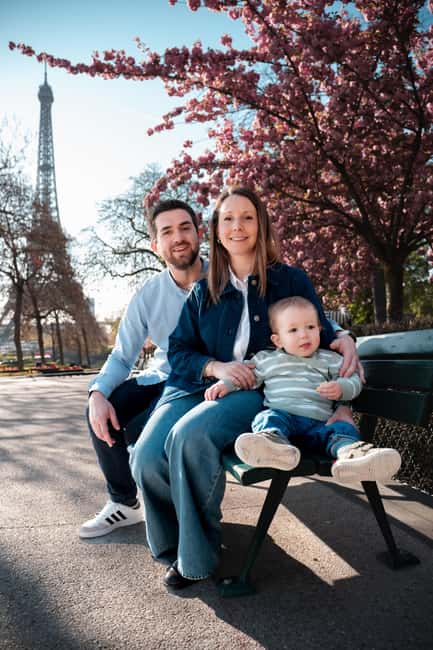 Paris: Private Photoshoot near any chosen Landmark - Choosing your landmark: Eiffel Tower, Arc de Triomphe, or a quieter Paris moment