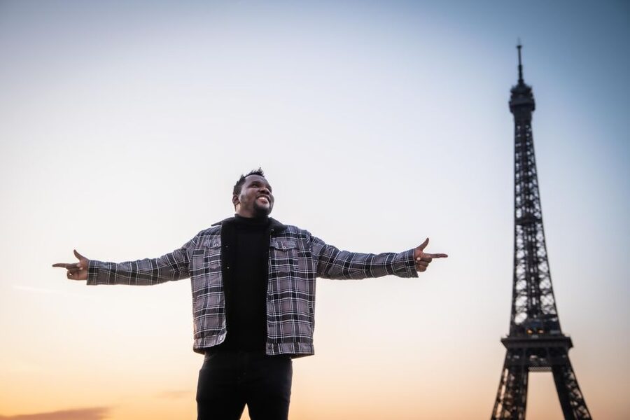 Paris: Private Photoshoot Near Eiffel Tower 55 Photos - Price and Value: How $100 Works for Couples and Solo Travelers