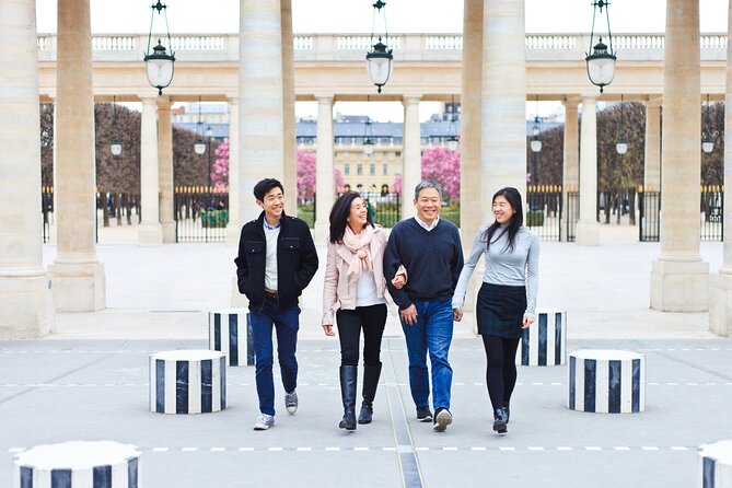 Paris - Private Photoshoot with a Top-Rated Local Photographer - Eiffel Tower: iconic background, smart angle choices