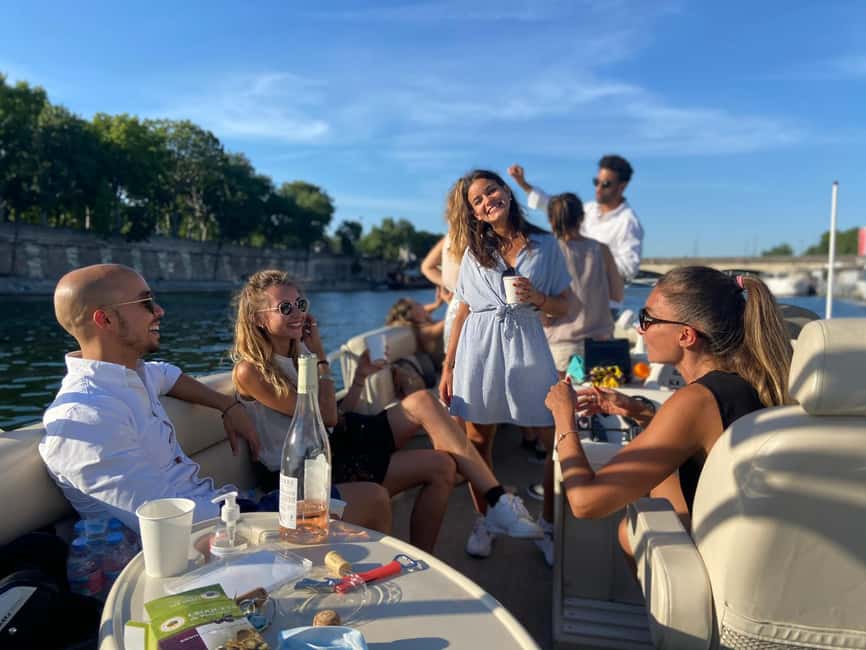 Paris: Private pontoon boat cruise on the Seine - The route: Pont Neuf to Île de la Cité (where the Seine starts feeling real)