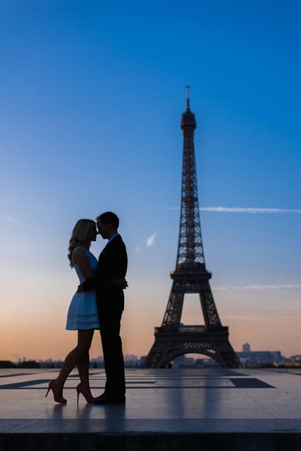 Paris : Private Professional Photoshoot at the Eiffel Tower - Avenue de Camoëns: a smarter way to get a fresh backdrop
