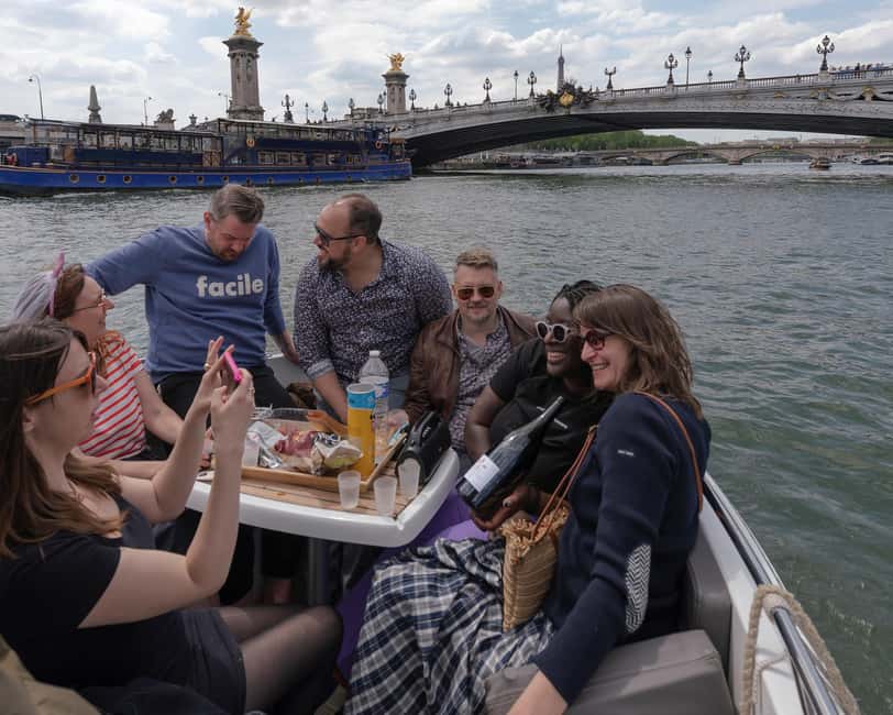 Paris: Private Seine River Cruise - Notre-Dame to the Museums: How the Cruise Keeps the River Interesting
