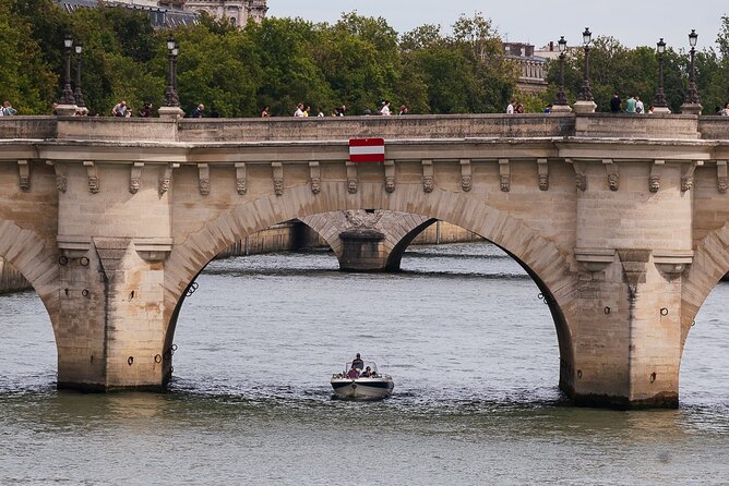 Paris Private Seine River Cruise with your Captain Guide - Should You Book This Private Seine River Cruise?