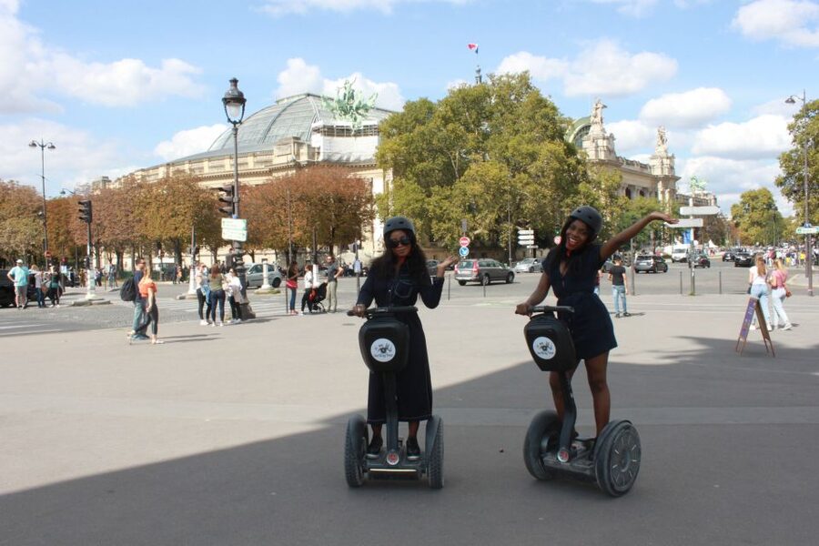 Paris: Private Sightseeing Segway Tour - Dôme des Invalides: starting with a serious Paris moment