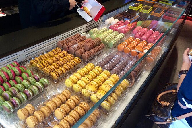 Paris Private Tour - Elegant and Luxury Tour Le Marais - A 2.5-hour private loop through Le Marais South