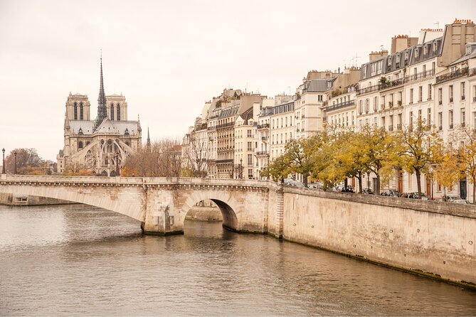 Paris Private Tour: Highlights, Top Quarters & Eiffel Tower - Saint Paul Saint-Louis Church and the Sens Hotel Outside View