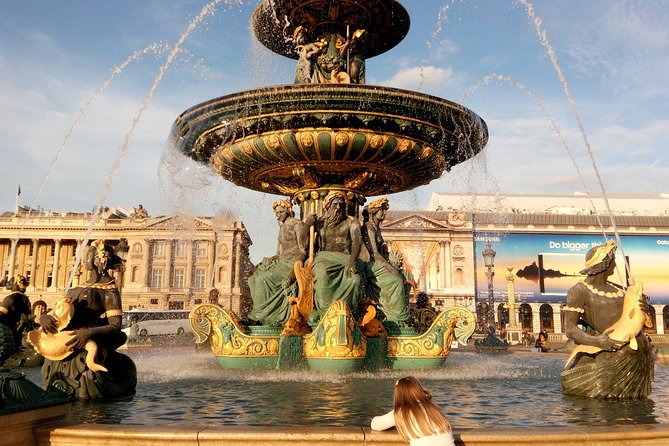 Paris Private Tour: Highlights, Top Quarters & Eiffel Tower - Saint Germain des Prés: Intellectual Paris, Street-Level