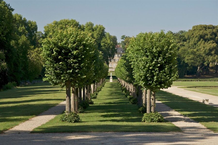 Paris: Private Tour of Domaine de Chantilly Ticket&Transfer - Hotel pickup and a private day that lets you set the pace