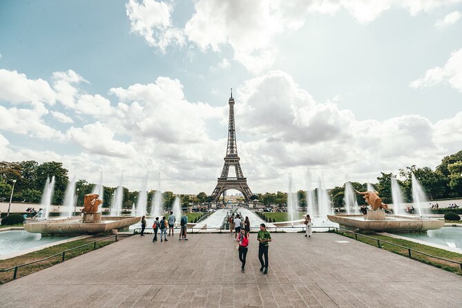Paris: Private Walking Tour with a Local - What a Lokafyer Private Walk Really Means in Paris