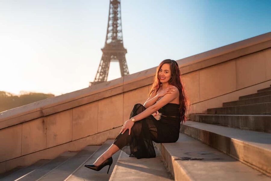 Paris: Professional Photoshoot with the Eiffel Tower - What to bring (and what to skip)
