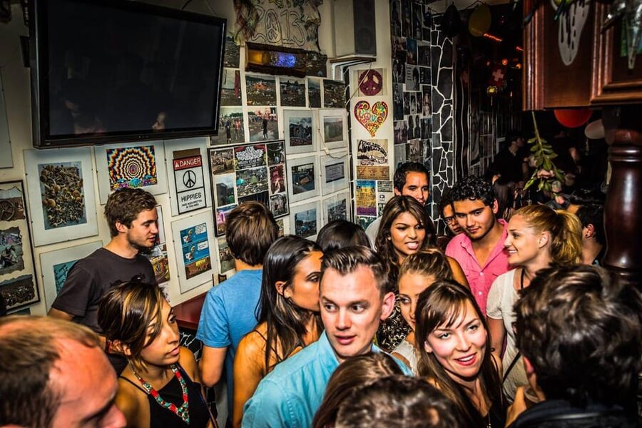 Paris: Pub Crawl with Shots and Nightclub Entry - Who This 4-Hour Paris Night Out Suits Best