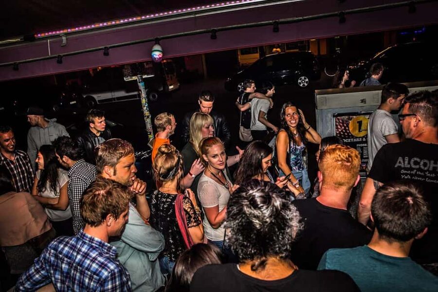 Paris: Pub Crawl with Shots and Nightclub Entry - Money, Drinks, and Pace: Practical Tips Before You Go