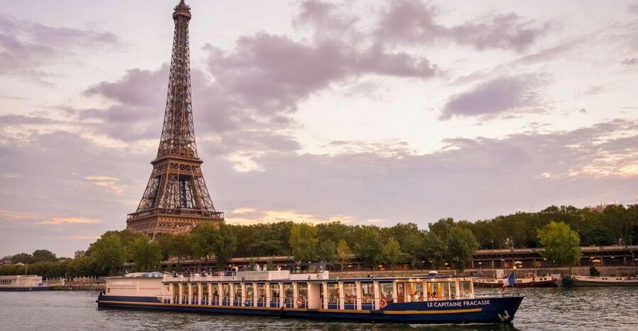 Paris: Romantic Cruise with 3-course Dinner on Seine River - Terrace time and photos: how to get great images without ruining the meal