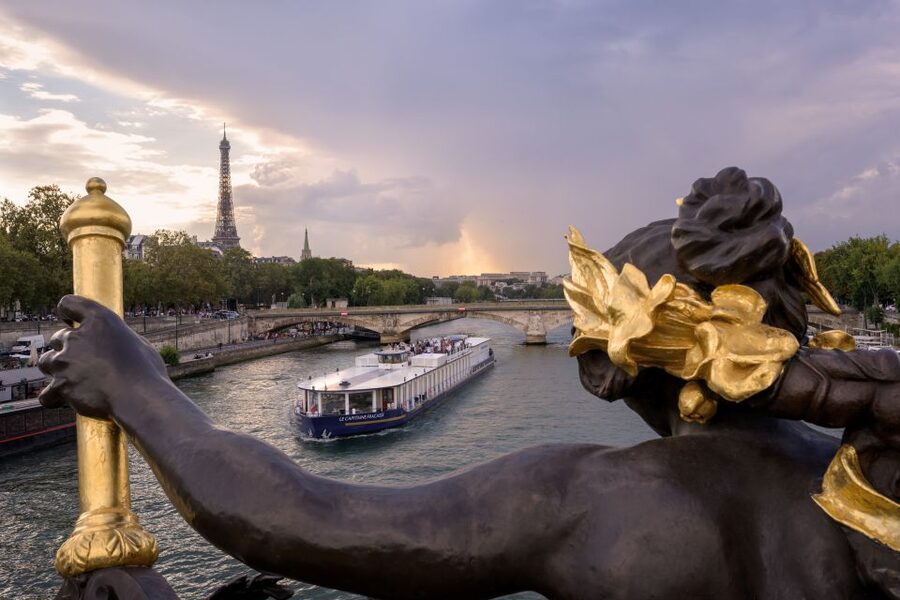 Paris: Romantic Cruise with 3-course Dinner on Seine River - Service and atmosphere: the crew makes the evening feel smooth