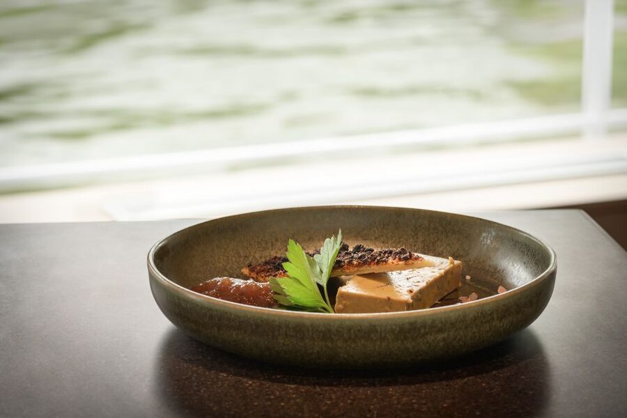 Paris: Romantic Cruise with 3-course Dinner on Seine River - Value check: is $94 per person a good deal?
