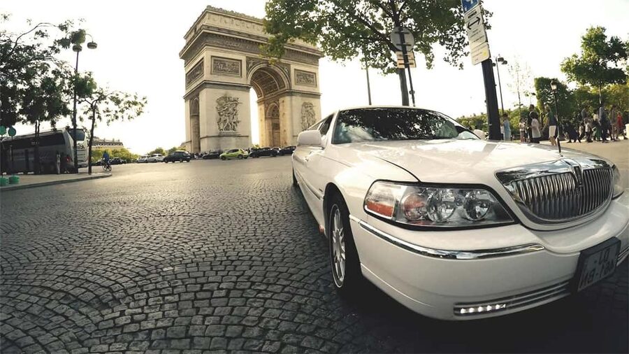 Paris: Romantic Limousine Tour - Getting In: Limo Comfort, Drinks, and the Mood Setup