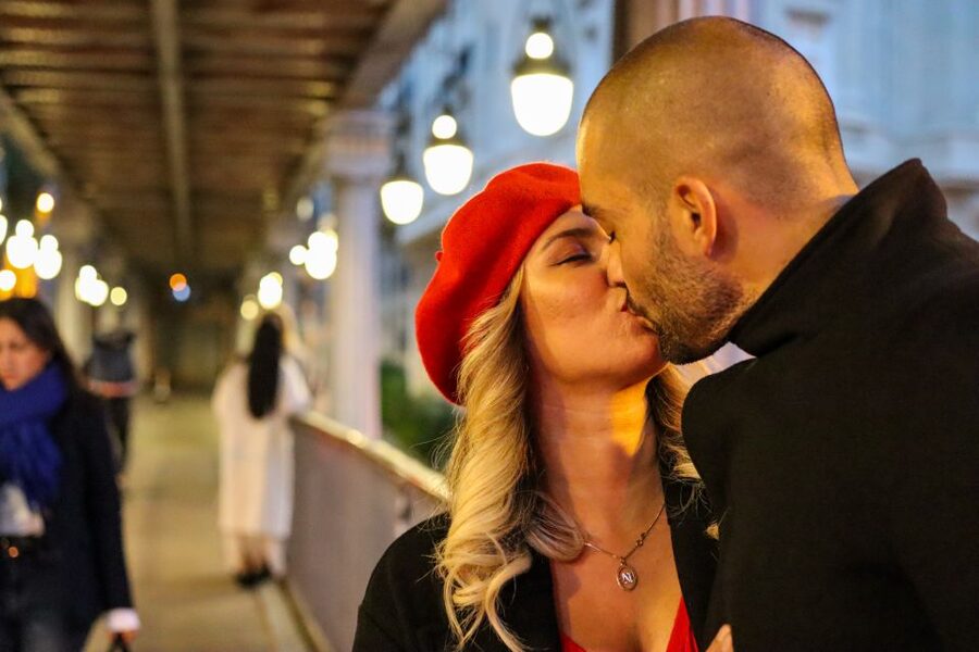 Paris: Romantic Photoshoot for Couples - Why an Eiffel Tower couples shoot works so well for real memories