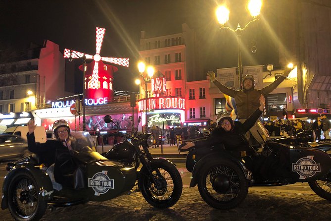 Paris Romantic & Private Tour By Night on a Sidecar Ural - Arc de Triomphe: the fast photo moment that sets the mood