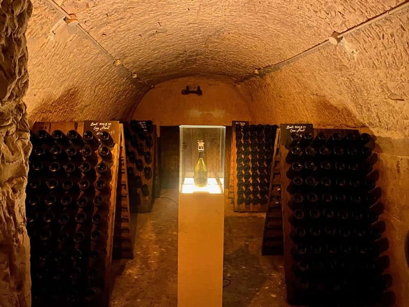 Paris: Ruinart and Veuve Clicquot Champagne Tour by Mercedes - Veuve Clicquot Ponsardin: choose your tasting style