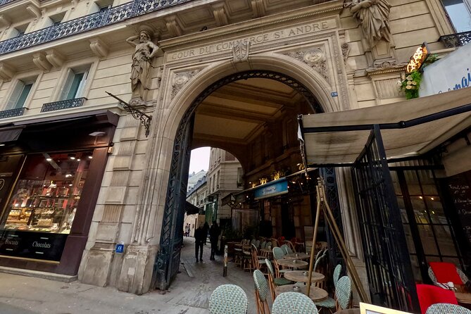 Paris Saint Germain Des Pres Walking Tour with Cruise Option - Included shuttle: why it changes the experience
