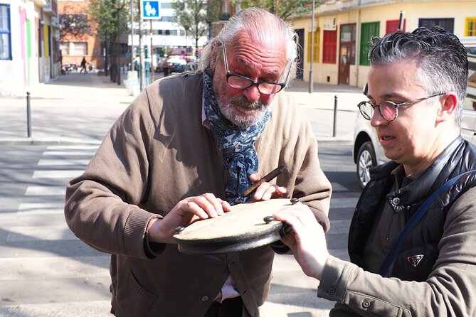 Paris: Saint Ouen Flea Market Guided Tour with Local Guide - The Small Group Size That Makes Shopping Feel Human