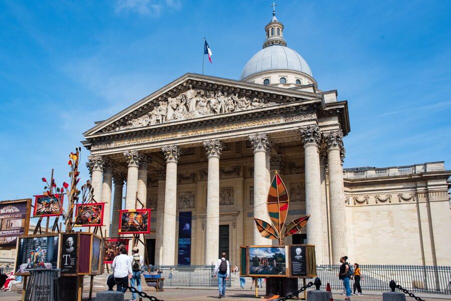 Paris: Scenic E-bike tour with optional Seine Cruise - Notre Dame Area and Arènes de Lutèce: The City Under the City