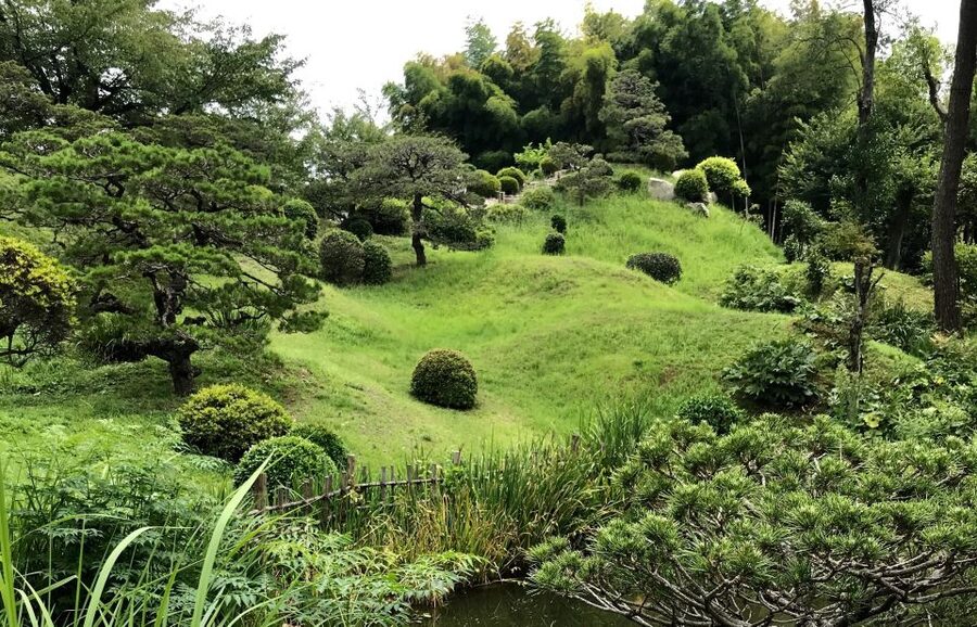 Paris Secret Gardens 1.30 hour long Walking Tour - Key points before you go