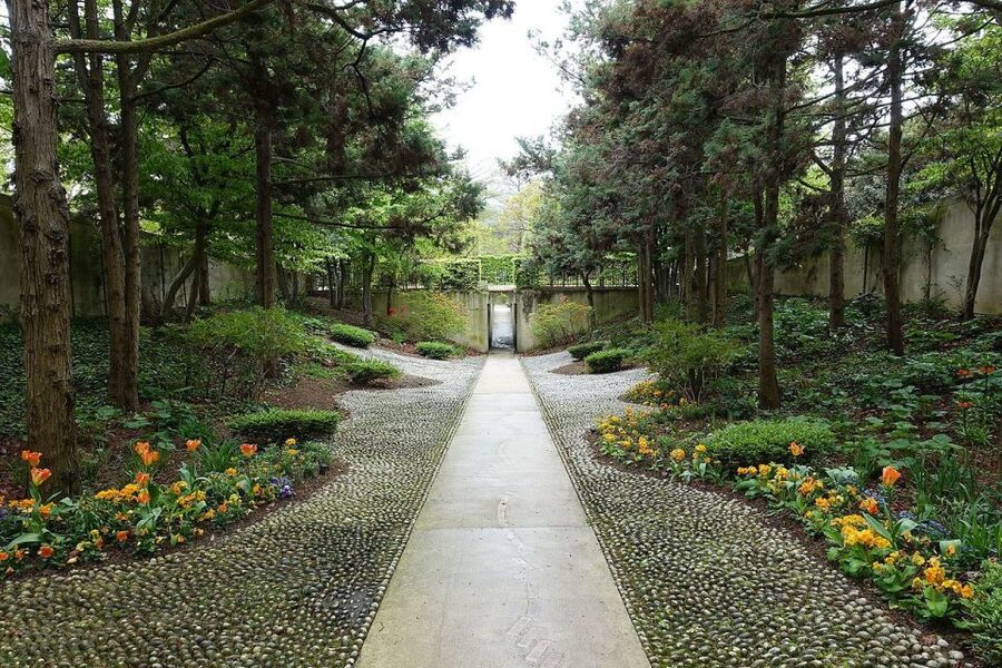 Paris Secret Gardens 1.30 hour long Walking Tour - What 2 hours feels like on the ground