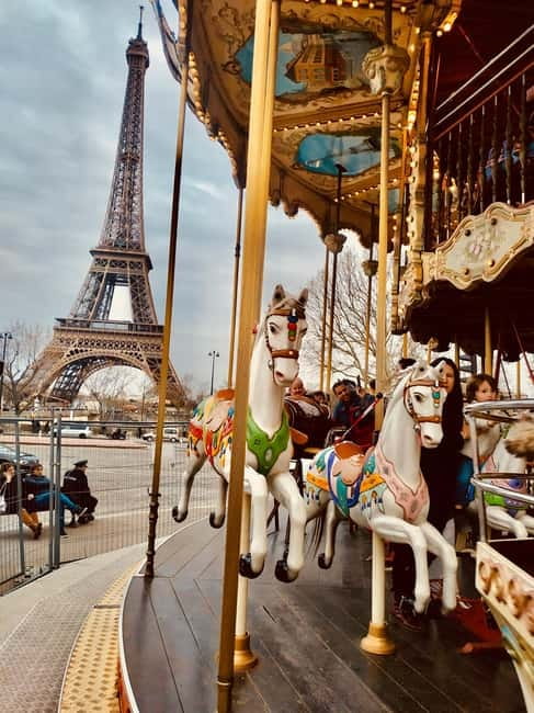 Paris: See 15 to 30 Top Sights with a Fun Guide - Metro and walking logistics: what you control vs what you don’t