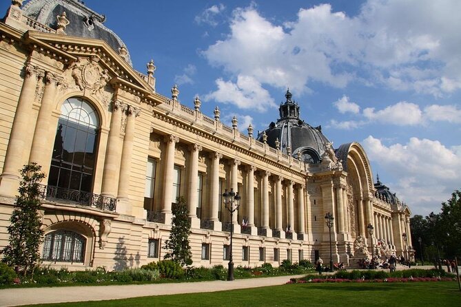 Paris Segway Express Tour (12 monuments in 1 hour and 30 minutes) - Getting ready: your 10-minute training and safety gear