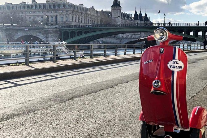 Paris - Segway Tour 120 min - Flamme de la Liberté, Grand Palais, and Place de la Concorde