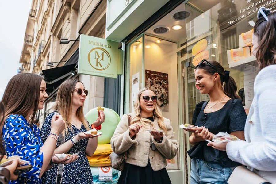 Paris: Seine Cruise and Macaron Tasting by the Eiffel Tower - Quick hits