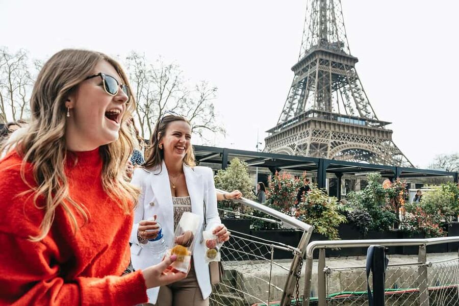 Paris: Seine Cruise and Macaron Tasting by the Eiffel Tower - Where to board Bateaux Parisiens at Port de la Bourdonnais (Pier 3)