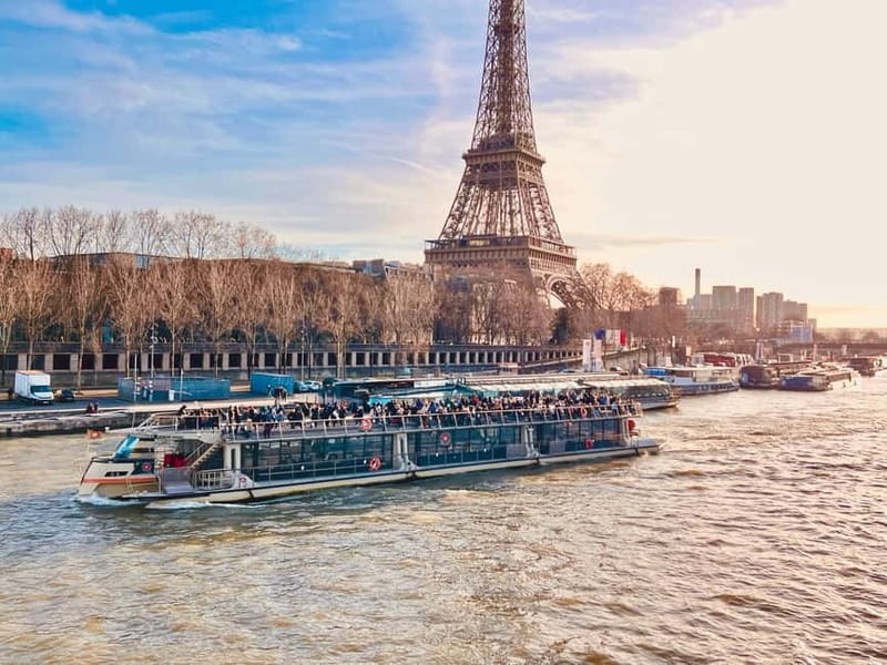 Paris: Seine Cruise & French Breakfast by the Eiffel Tower - The 1-Hour Seine Cruise: What You See and Why It’s Worth It