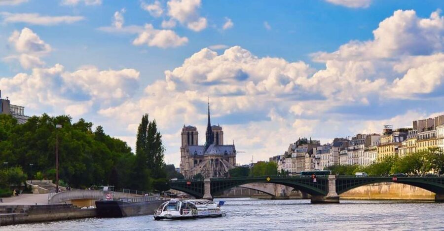 Paris: Seine Cruise with Snack/Optional Eiffel Tower Ticket - Hearing Paris Clearly: Audio Guide, Wi‑Fi, and 14 Languages