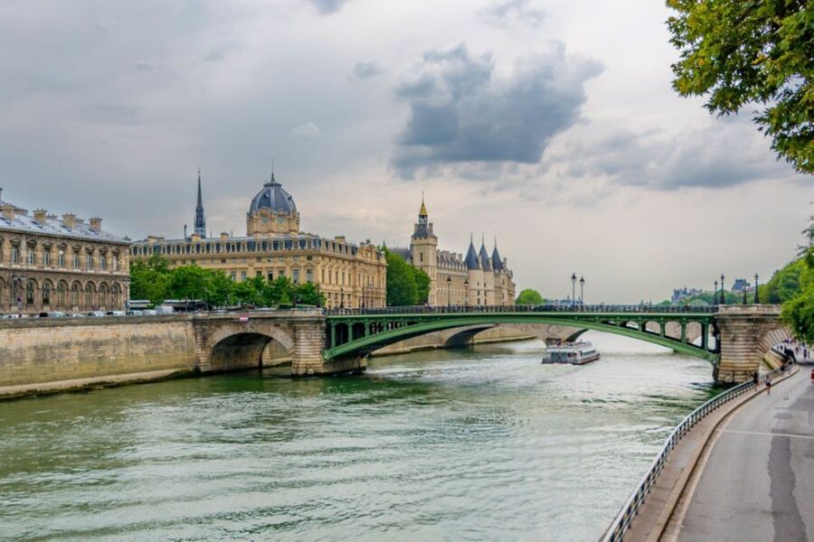 Paris: Seine Cruise with Snack/Optional Eiffel Tower Ticket - Value for $29: Where This Ticket Feels Like a Good Deal