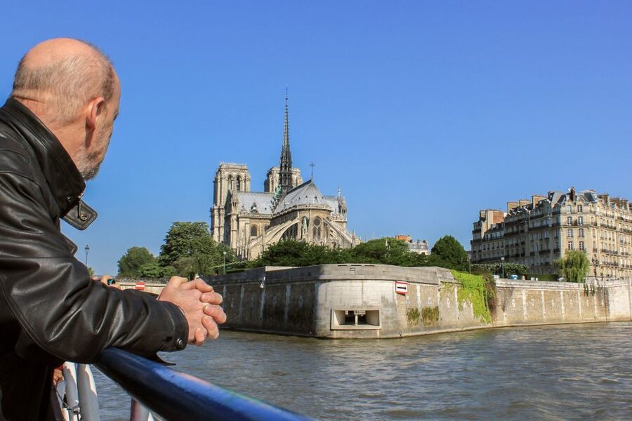Paris: Seine River and Canal Saint-Martin Cruise - Price, comfort, and what to bring for 150 minutes