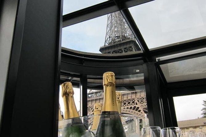 Paris Seine River Champagne Tasting Cruise - Seine sightseeing at night: Musée d’Orsay, Louvre, Eiffel Tower, Grand Palais
