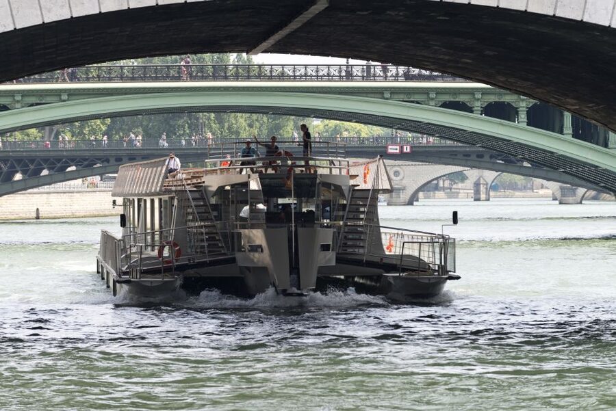 Paris: Seine River Cruise and 3-course Bistro Lunch - Timing, Flow, and Group Atmosphere