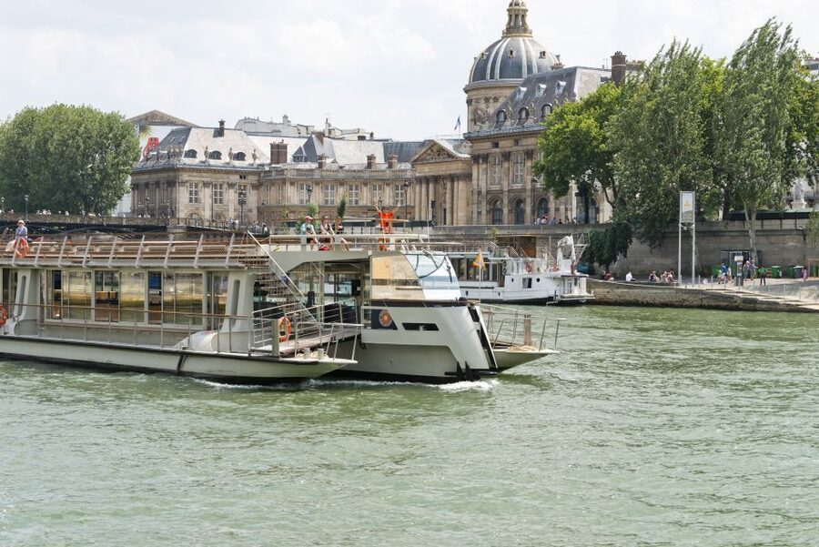 Paris: Seine River Cruise and 3-course Bistro Lunch - Should You Book This Seine Cruise + Eiffel Tower Bistro Lunch?