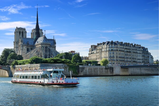 Paris Seine River Cruise with Commentary - Flexible Ticket - Audio commentary in multiple languages: helpful, but set yourself up to hear it