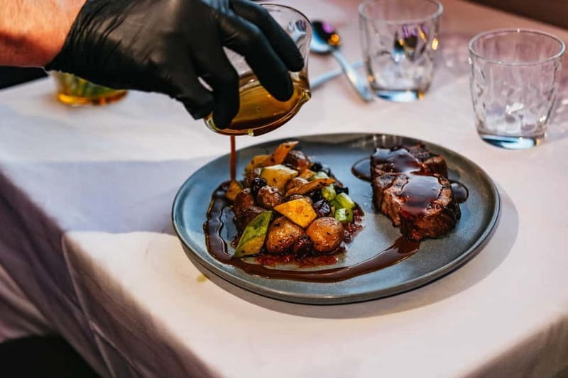 Paris: Seine river Dinner Cruise with 3-Course Gourmet Menu - Price and value check: is $109 worth it?