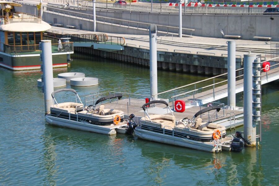 Paris: Seine River Private Guided Pontoon Boat Cruise - Private Pontoon Cruise vs. the Big-Boat Scene