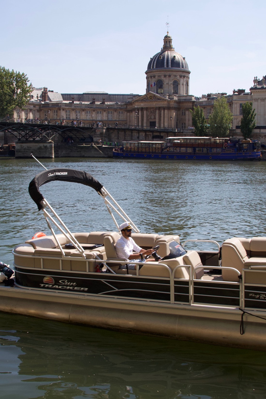 Paris: Seine River Private Guided Pontoon Boat Cruise - What You’ll See: Eiffel, Louvre, Notre-Dame, and the Seine Bridges Between