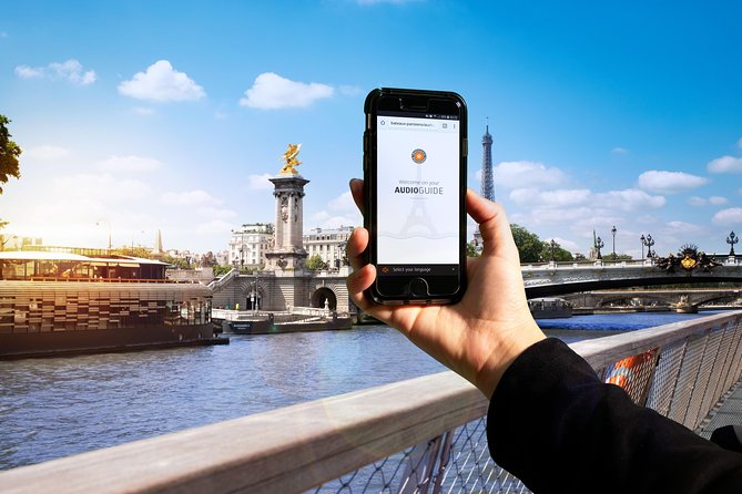 Paris Seine River Sightseeing Cruise with Commentary by Bateaux Parisiens - Eiffel Tower departure and the river’s first big reveal