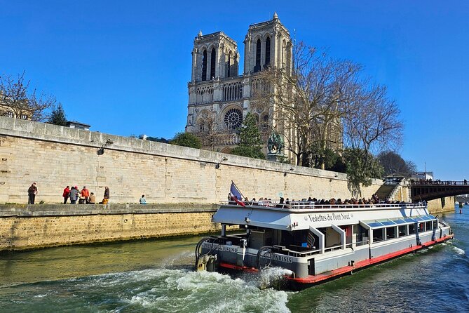 Paris Seine River Sightseeing Guided Cruise Vedettes du Pont Neuf - When to book a specific time (sunset is the real advantage)