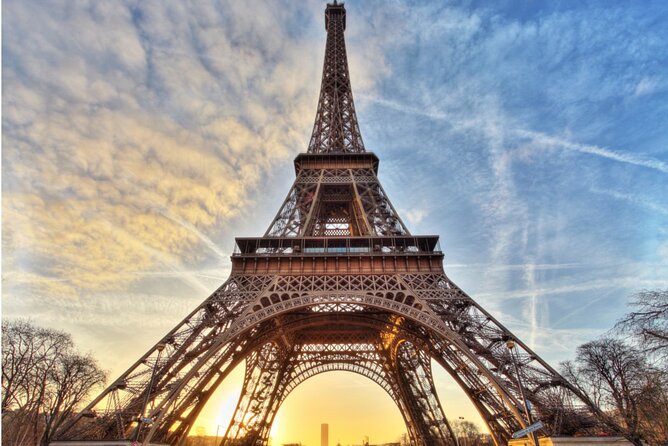 Paris: Seine River Sightseeing Sunset Cruise with Champagne - Where You Board Vert-Galant Square (and why that matters)