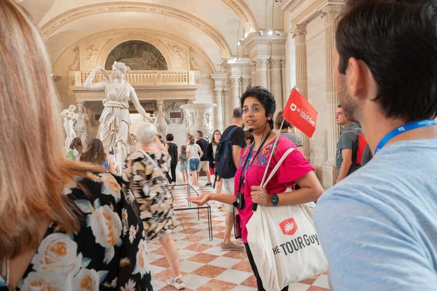 Paris Semi Private Walking Tour: Louvre, Eiffel Tower & Boat - Key points before you go