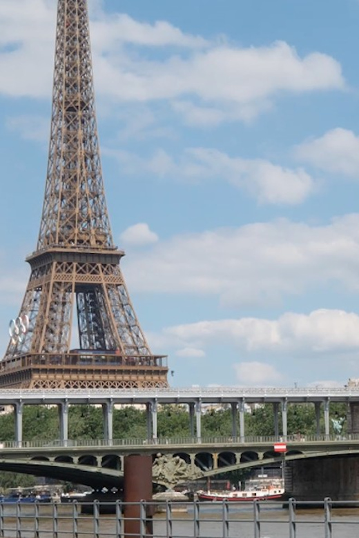 Paris: Side-Car Tour of Paris's most Beautiful Monuments - Driver Style and Comfort: Calm Matters in Paris Traffic